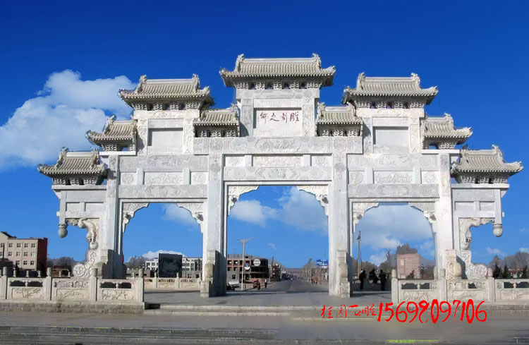 江南景区多门牌楼