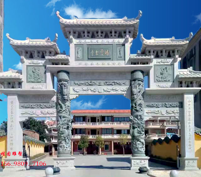 寺庙入口石牌楼石大门